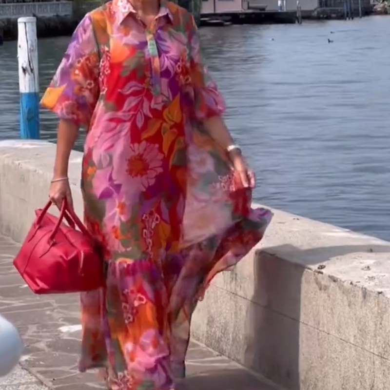 Vestido de gasa roja con estampado floral-ES