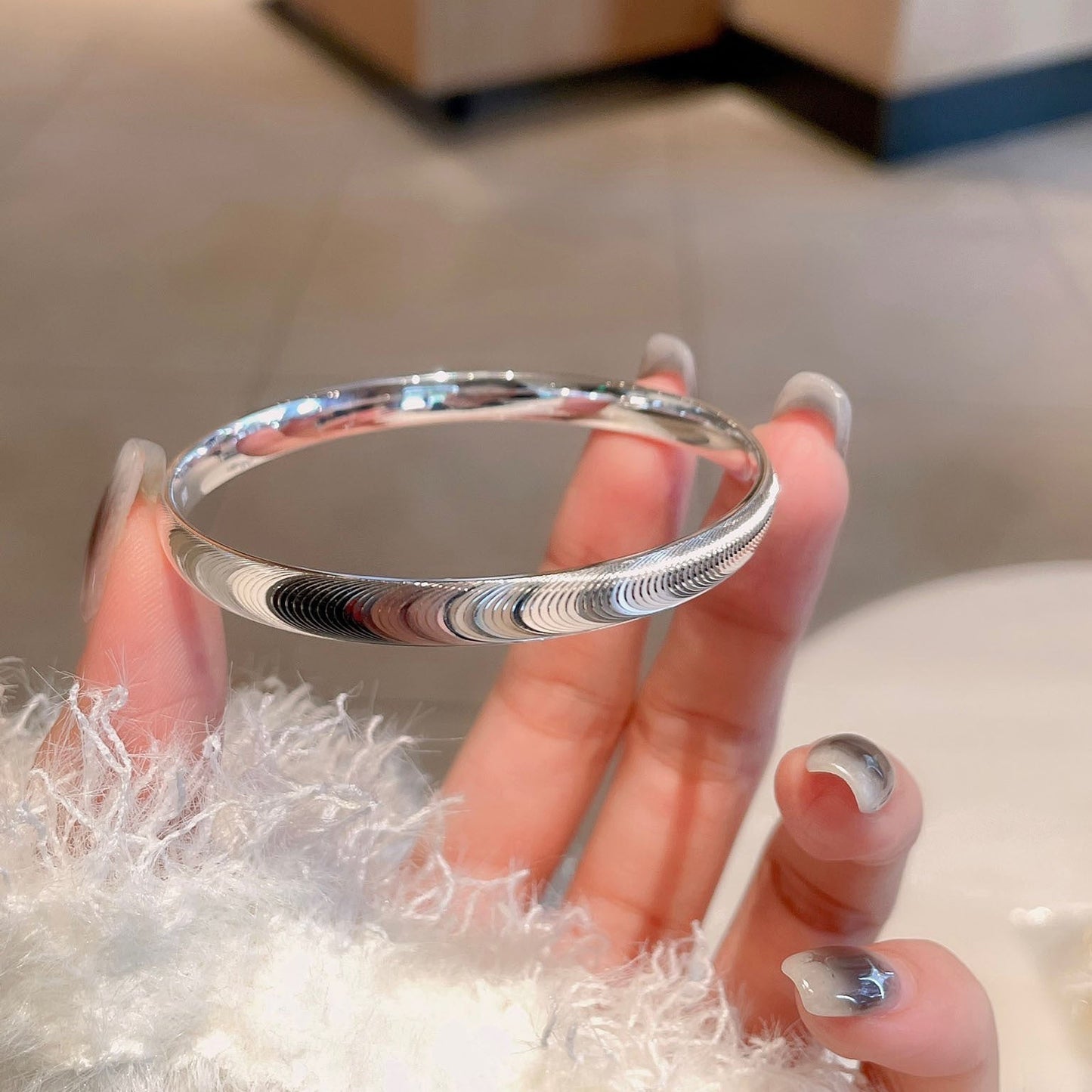 ✨🌙 Привлечете всички погледи – Гривната с полиран камък „котешко око“ 🌙✨