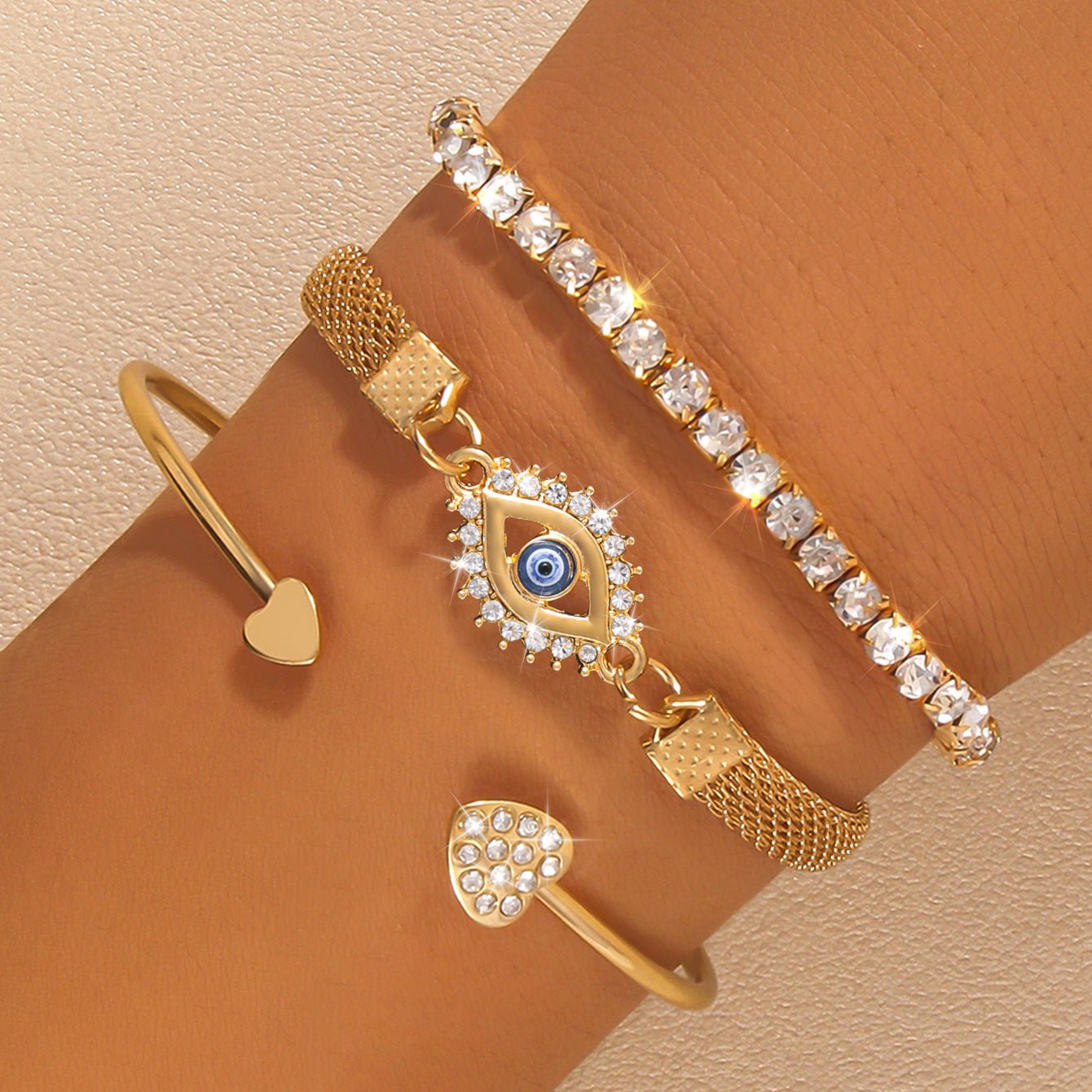 Комплект бохемски гривни от три части