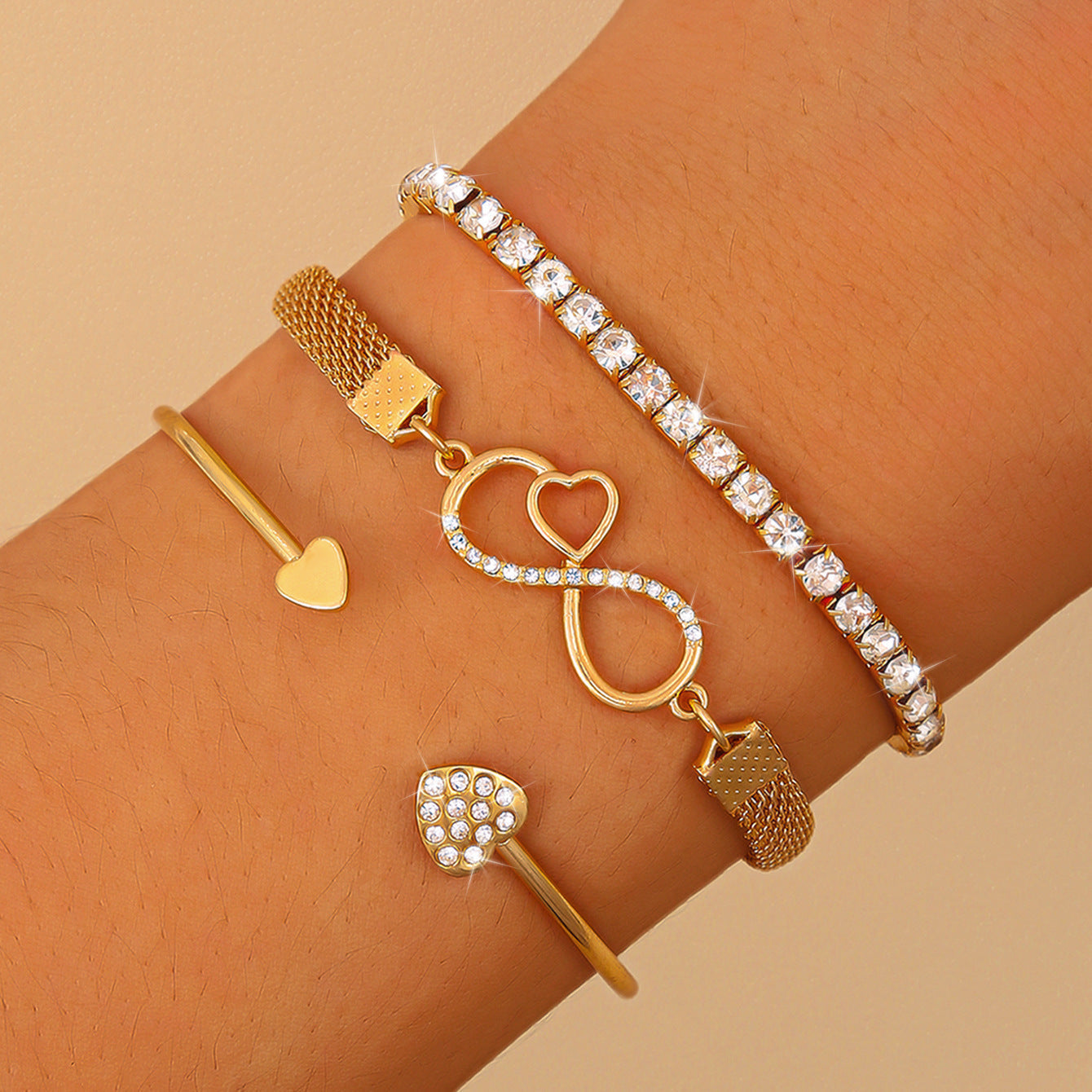 Комплект бохемски гривни от три части