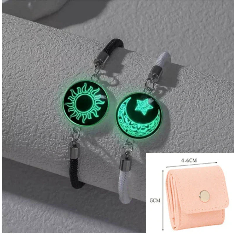 Слънце и Луна – Една душа. 💞 Гривни за двойки, които се свързват въпреки разстоянието.