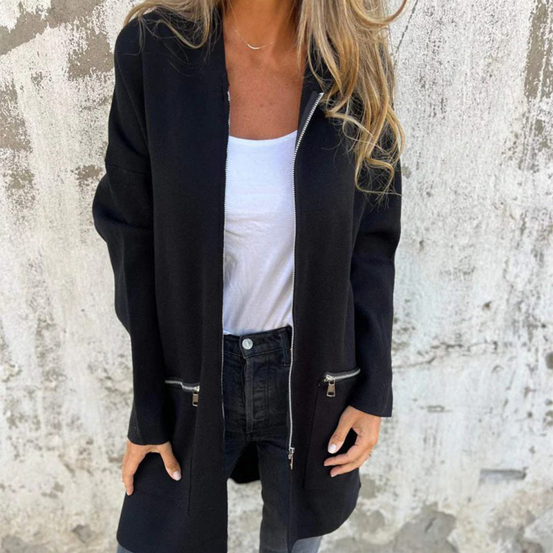 Everyday fashion jacket with long sleeves and zip hoodie