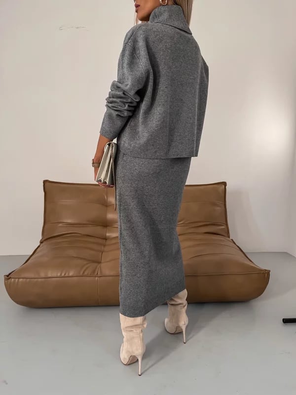 Elegancka i pewna siebie - Dzianinowa sukienka w komplecie