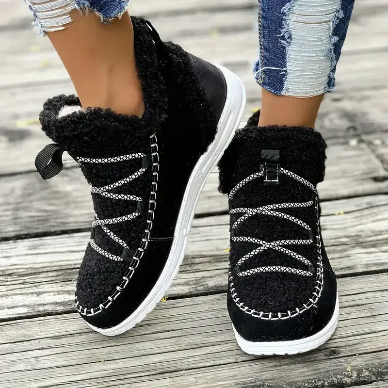 Wygodne buty damskie do połowy łydki